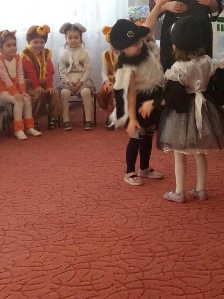Новорічне свято у середній групі